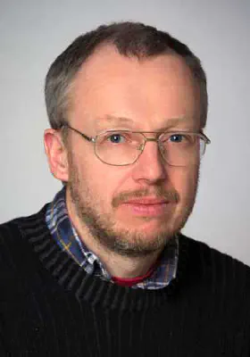 Portrait von Dr. Konrad Heuer